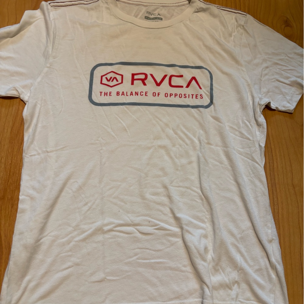 RVCA White Short-Sleeve Logo Tee with Red and Gray Print - Men’s Slim Fit Small